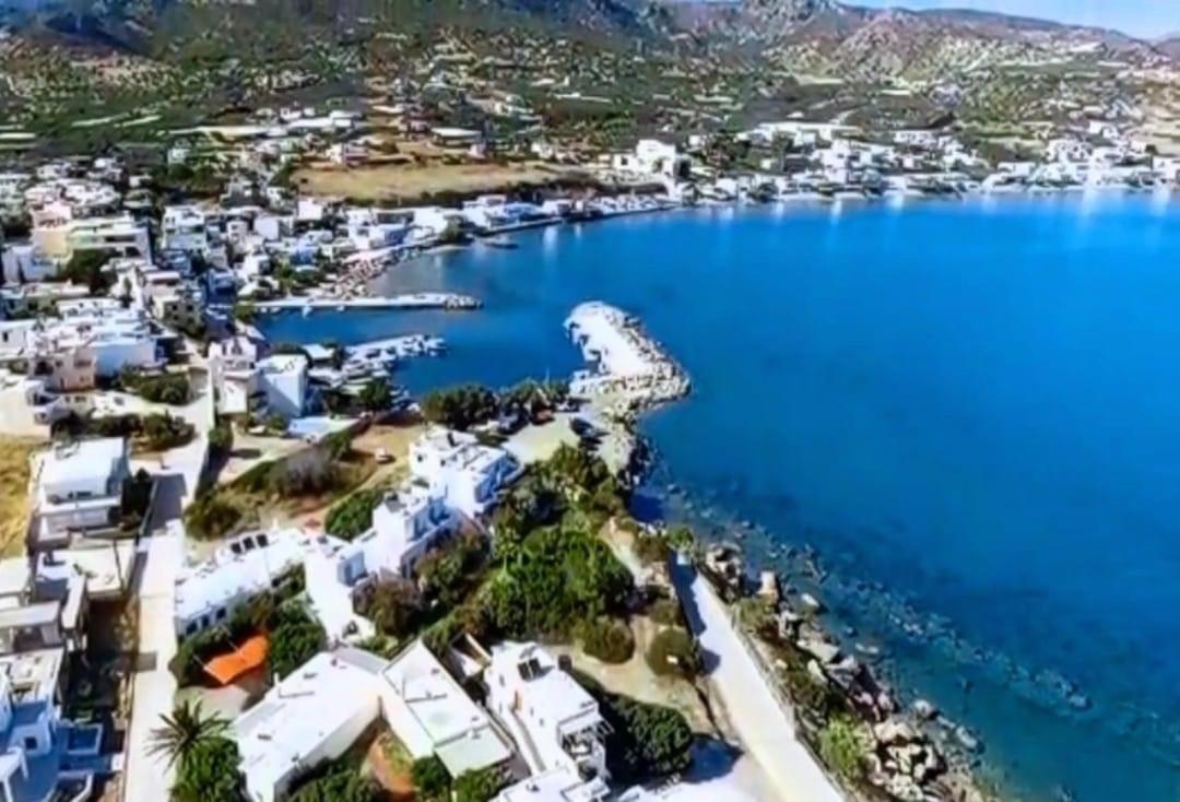 Blue Sea Villa & Apartments Makrýgialos Exterior foto